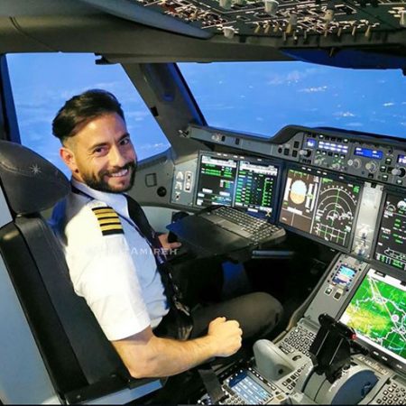 Pilots Reveal 10+ Facts About Their Work That Might Come as a Big Surprise for You