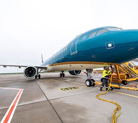 Vietnam Airlines JSC is planning to sell and lease back spare engine with QEC