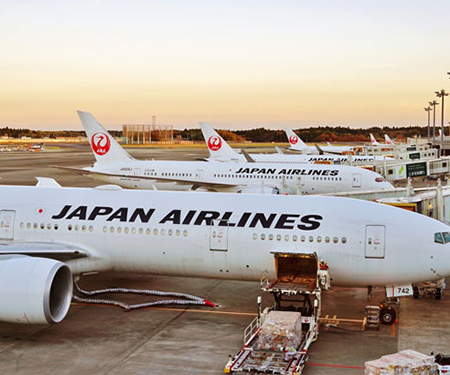 Fresh Covid spike thwarts Japan’s domestic air travel rebound