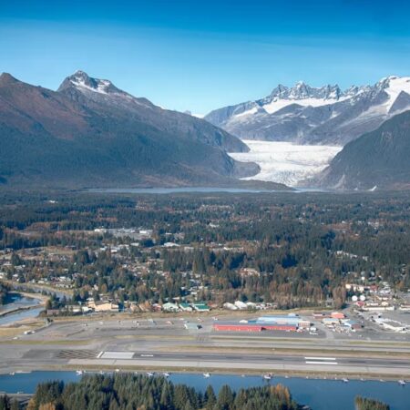 Why Is Alaska’s Juneau International Airport So Challenging To Fly Into?